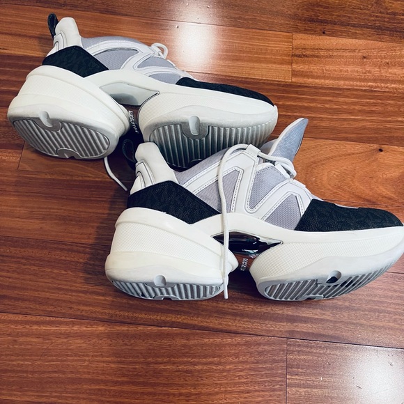 Cute comfy MK Sneakers.  Good condition with some wear - Picture 3 of 3